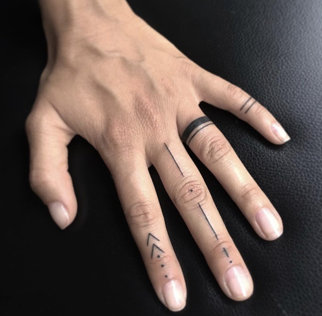 Tatuaggi dita Milano Tatuaggi Milano Sailors Tattoo Milano Tatuaggi dita Milano Tatuaggi Milano Sailors Tattoo Milano