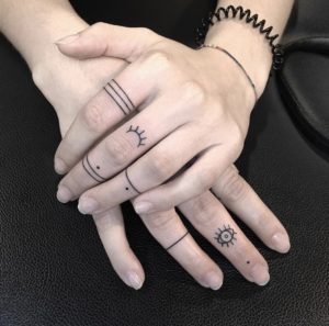 Tatuaggi mani Milano