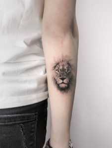 Tatuaggio leone Milano